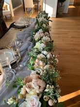 Load image into Gallery viewer, 10' Faux Flower Garland