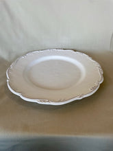 Load image into Gallery viewer, Vintage Serving Dishes